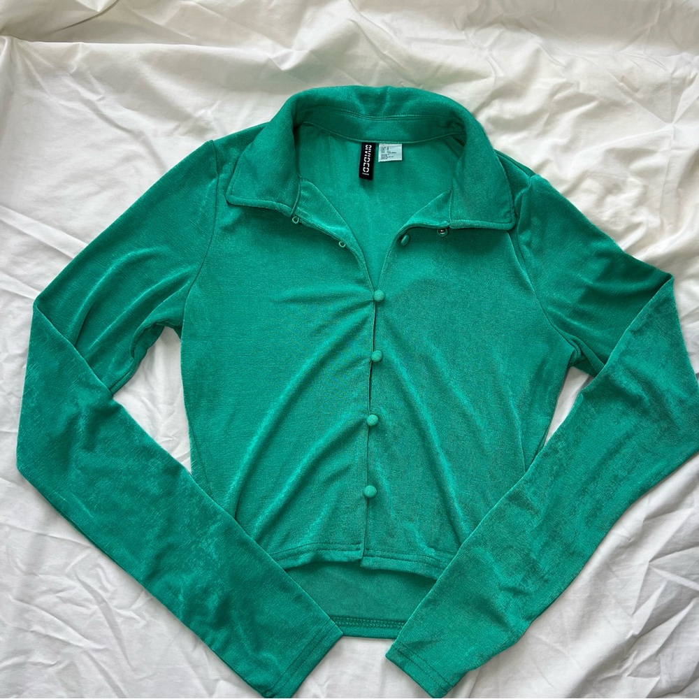 Green long sleeve mesh top